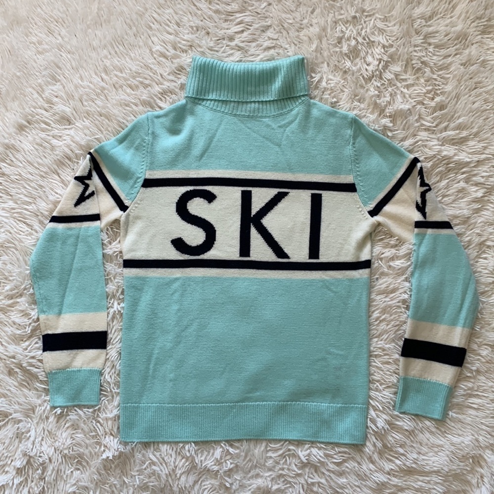 Worn once Perfect moment schild sweater sz L in excellent condition